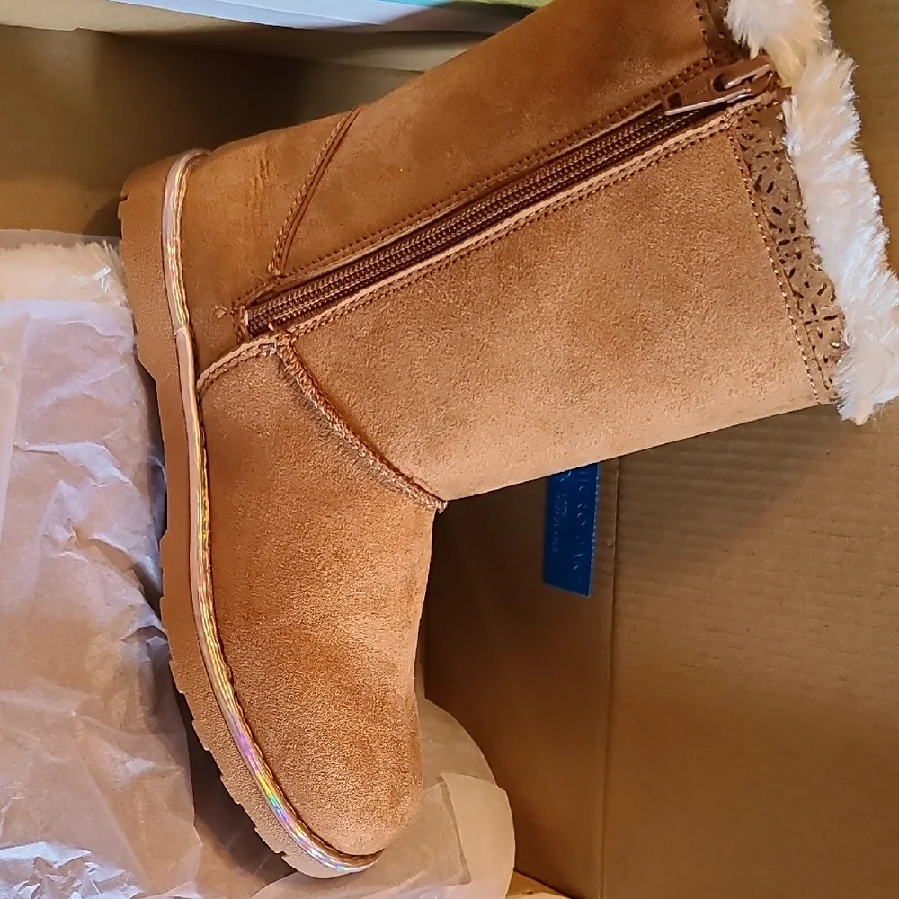 Magellan Outdoors Tan Kids Boots with Glitter - Picture 4 of 4